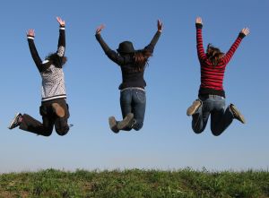 teenagers_jumping